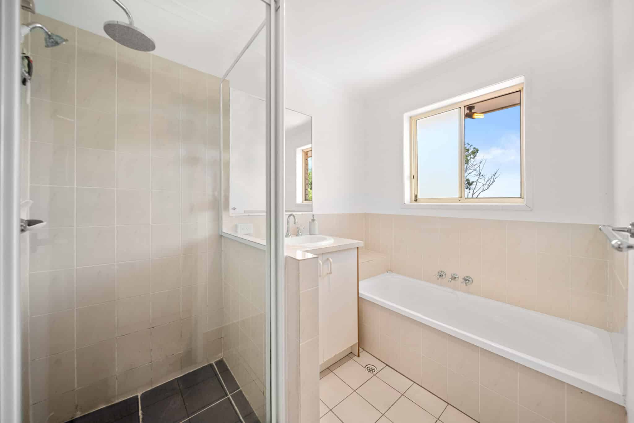 L22097677-WOODRIDGE-13