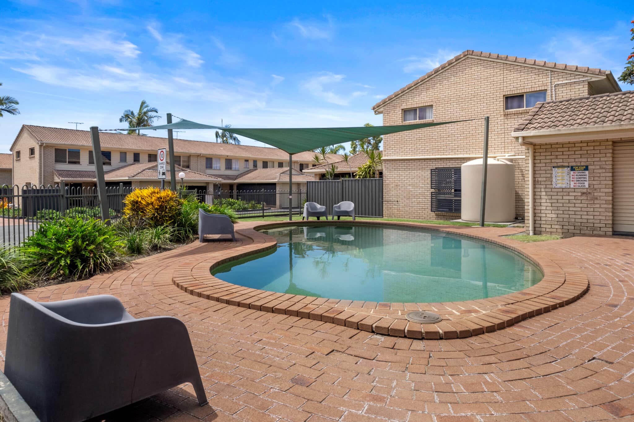 L22097677-WOODRIDGE-15